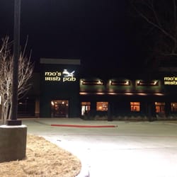 Mo's Irish Pub - great location in n cypress near outlet mall