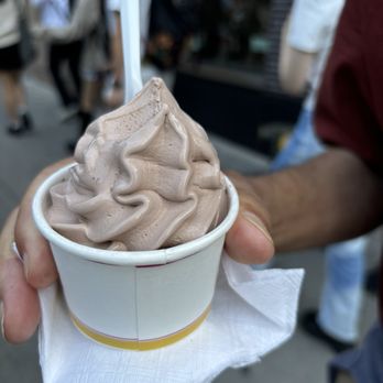 Hey Yogurt - Chocolate yogurt - Ice Cream & Frozen Yogurt Near Me - New York, New York