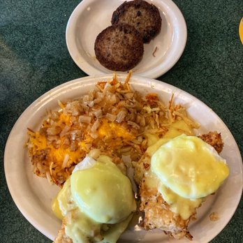 Metro Diner - Fried chicken egg benny - American Near Me - Tampa, Florida Metro Diner - Fried chicken egg benny - American Near Me - Tampa, Florida