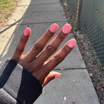 Love You Beauty Studio - Dazzle Dry Manicure 066 - Nail Salons Near Me - Chicago, Illinois