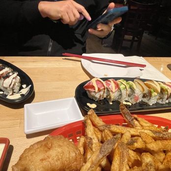 Jensai Sushi - Sexy Lady - Sushi Bars Near Me - Sacramento, California