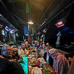 Mountain View Pub - Our group