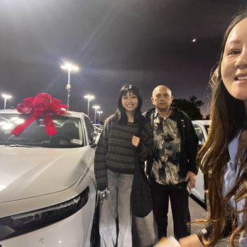Honda World - Auto Repair Near Me - Downey, California