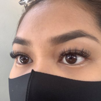 Pavlina's Eyelash Boutique - Eyelash Service Near Me - Miami Beach, Florida
