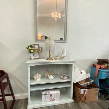 Blossom Tea Room - Decor - Tea Rooms Near Me - Stockton, California Blossom Tea Room - Decor - Tea Rooms Near Me - Stockton, California