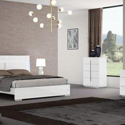 Euro Living Furniture - Upgrade your home with Euro Living's Italian leather sofas and recliners. Visit us today! #EuroLiving #ItalianLeatherSofas #Recliners"