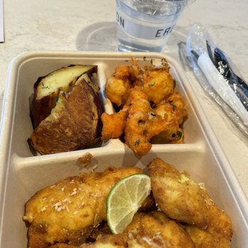 Erewhon - Hot Bar - Grocery Near Me - Los Angeles, California