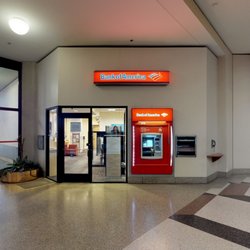 Bank of America Financial Center - Storefront