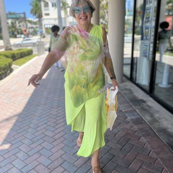 Patchington - Women's Clothing Near Me - Delray Beach, Florida