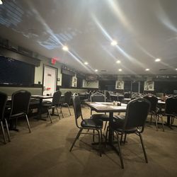Cedar River Seafood - Dining area