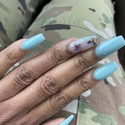 Acrylic set by Anna. Best set I've gotten in Abilene!