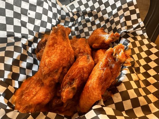 Kickin Wings by null