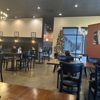 Seared Chophouse - Interior - Steakhouses Near Me - Greenville, North Carolina Seared Chophouse - Interior - Steakhouses Near Me - Greenville, North Carolina