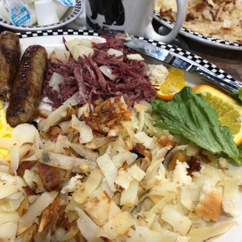 Black Bear Diner Olathe - Corned beef hash and hash browns - Diners Near Me - Olathe, Kansas