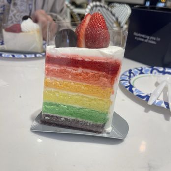 Paris Baguette - Rainbow cake - Bakeries Near Me - Dublin, California Paris Baguette - Rainbow cake - Bakeries Near Me - Dublin, California