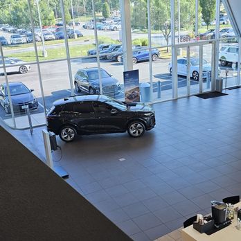 Audi Northlake - Showroom floor - Auto Repair Near Me - Charlotte, North Carolina Audi Northlake - Showroom floor - Auto Repair Near Me - Charlotte, North Carolina