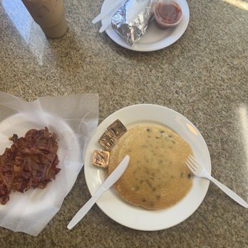 Sweet Touch Cafe - Chocolate Chip Pancakes  Español burrito - Coffee & Tea Near Me - Cambridge, Massachusetts