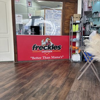 Freckle's Chicken - Front counter - Chicken Shop Near Me - Mesquite, Texas Freckle's Chicken - Front counter - Chicken Shop Near Me - Mesquite, Texas