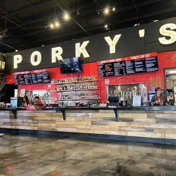 Porky's Backyard - Food Trucks Near Me - Humble, Texas