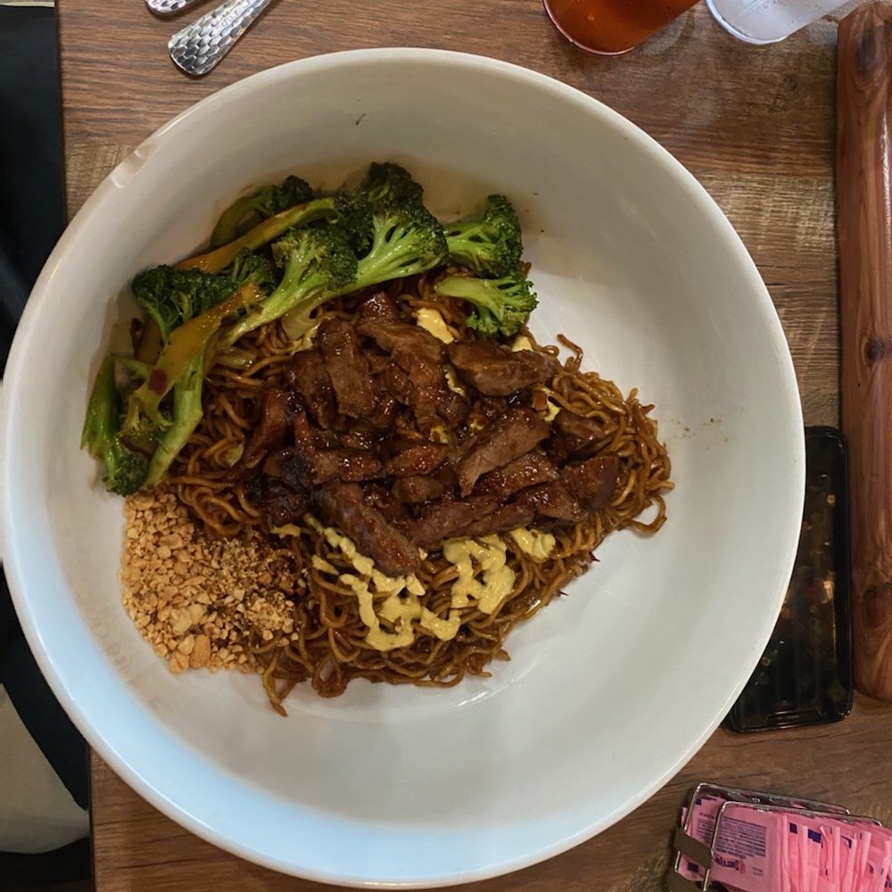 375 Social Kitchen - Lo Mein with Korean Steak - Asian Fusion Near Me - Universal City, Texas