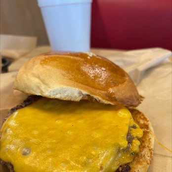 Fuddruckers - Good thing I got a medium.. I'm hungry! - Burgers Near Me - Sparks, Nevada Fuddruckers - Good thing I got a medium.. I'm hungry! - Burgers Near Me - Sparks, Nevada