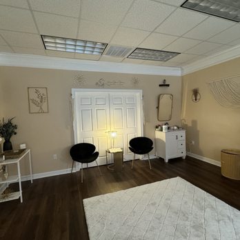 Mixed Esthetics - Opposite side of treatment room - Waxing Near Me