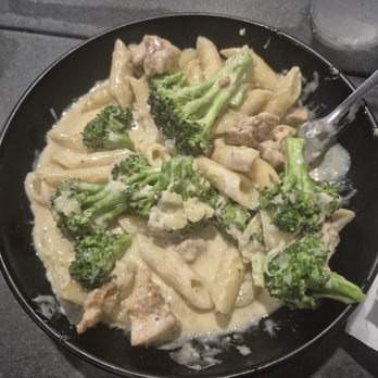 Hook and Eagle Tavern - Chicken broccoli pasta - Cocktail Bars Near Me - Rockledge, Florida Hook and Eagle Tavern - Chicken broccoli pasta - Cocktail Bars Near Me - Rockledge, Florida