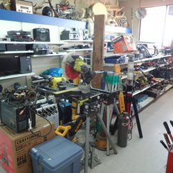 Express Cash Pawn - SHOP INTERIOR 2021 (Items shown may not be available)