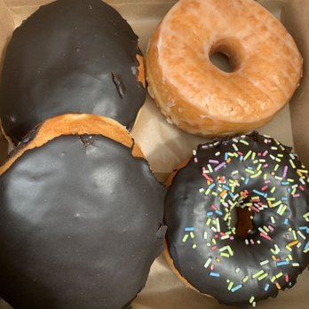 Lovebirds Donuts - Donuts Near Me - Kittery, Maine Lovebirds Donuts - Donuts Near Me - Kittery, Maine