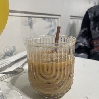 Sweet Maple - Vanilla Latte - Breakfast & Brunch Near Me - Santa Monica, California Sweet Maple - Vanilla Latte - Breakfast & Brunch Near Me - Santa Monica, California