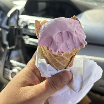 Sip N Smile - Strawberry Ice Cream - Acai Bowls Near Me - Artesia, California