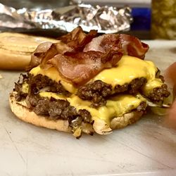 Gas Burgers - Smash burger with bacon