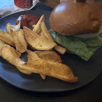 The Bat Cave Gastro Pub - Burger and potato petals - Gastropubs Near Me - Melbourne, Florida