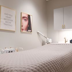 IDOLIZE Brows And Beauty Kissimmee - IDOLIZE Treatment Room