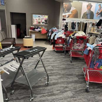 Target - The return section has not been worked in days cart after cart of returns - Department Stores Near Me - Thousand Oaks, California