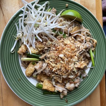 Oolong Asian Cuisine - Pad thai - Thai Near Me - Dubuque, Iowa Oolong Asian Cuisine - Pad thai - Thai Near Me - Dubuque, Iowa