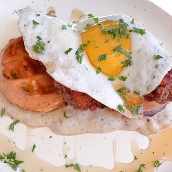 Braxton's Kitchen - Roxy's Chicken and Waffles (IG: @kristys.kravings) - Breakfast & Brunch Near Me - Camarillo, California Braxton's Kitchen - Roxy's Chicken and Waffles (IG: @kristys.kravings) - Breakfast & Brunch Near Me - Camarillo, California