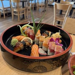 KAS - Assorted Sushi
