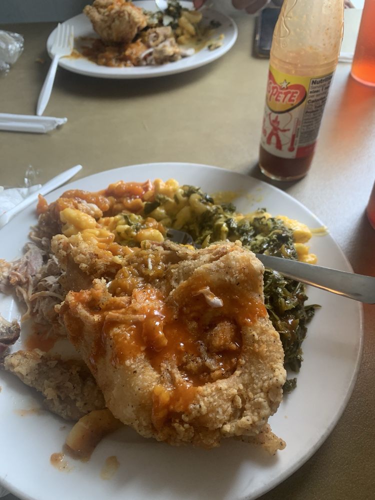 Shamrock Restaurant Logo