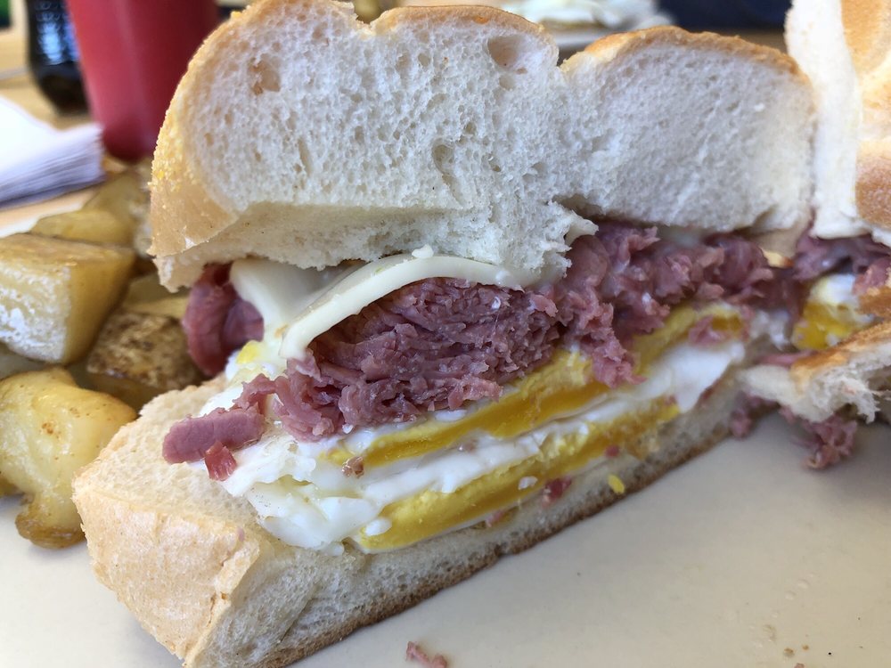 BIG TOP DELI 67 Photos & 91 Reviews Delis 70 Maine St, Brunswick