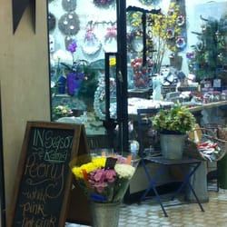 Troubadour Flowers