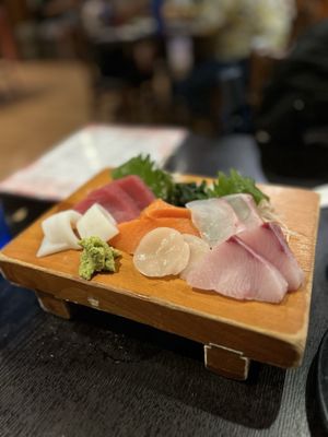 Mitch's Fish Market & Sushi Bar by null