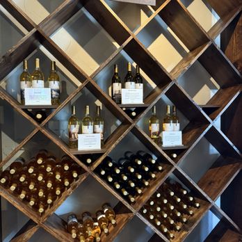 Grape Vine Springs Winery - Wineries Near Me - Grapevine, Texas