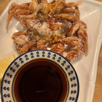 Akasaka - Fried soft shell crab - Japanese Near Me - Honolulu, Hawaii