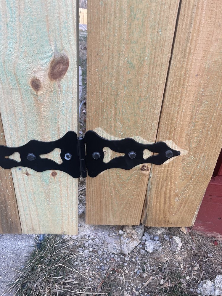 MILLS FENCE 17 Photos & 35 Reviews 6315 Wiehe Rd, Cincinnati, Ohio