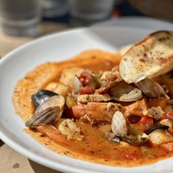Boathouse at Hendry's Beach - Cioppino