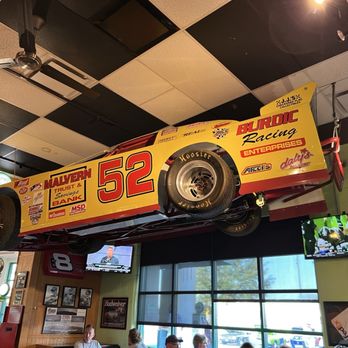 Quaker Steak & Lube - Decor - Steakhouses Near Me - Council Bluffs, Iowa Quaker Steak & Lube - Decor - Steakhouses Near Me - Council Bluffs, Iowa