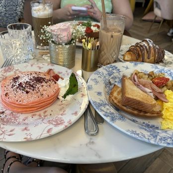 Little Hen - Rose pancakes - Breakfast & Brunch Near Me - Miami, Florida Little Hen - Rose pancakes - Breakfast & Brunch Near Me - Miami, Florida