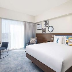 Hampton by Hilton London Gatwick Airport - Guest room