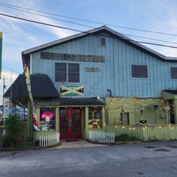 Bamboo's Jamaican - The entrance off the parking lot.